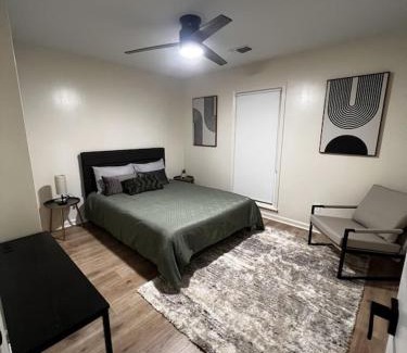 Columbus House | Spacious & Cozy - Close to Fort Moore - Pool Table