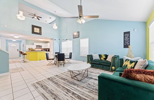 Clodine House | Spacious & Cozy Sugar Land Home – Perfect for Families and Remote Workers