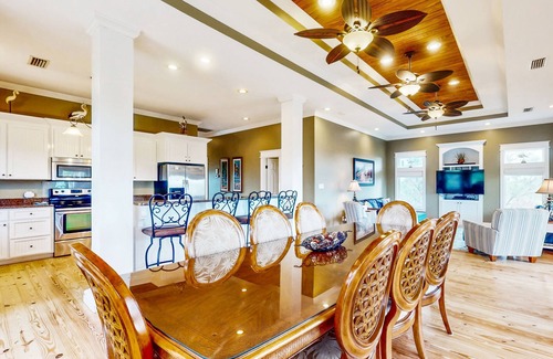 Plantation House | Spacious dog-friendly home w/pool, hot tub, access to tennis, pickle ball, pools