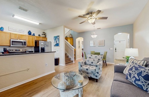 Regal Palms Condo | Spacious dog-friendly 3bed/3 bath Townhome with screened in lanai near Disney