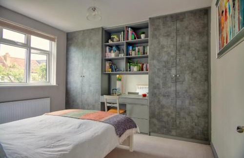 Streatham South House | Spacious Double Room with Private Bathroom in Quiet Area Easy Access to London Central & London Bridge