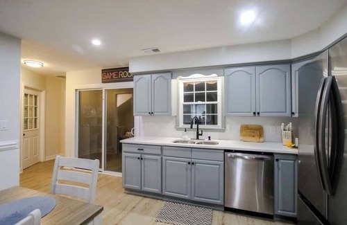Pooler House | Spacious Executive Rental near Savannah: All amenities included