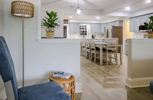 Pooler House | Spacious Executive Rental near Savannah: All amenities included