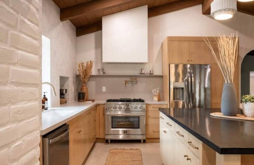 Central Escondido House | Spacious Family Home Sleeps 12, Pool/Hot tub, Serene getaway at Casa de Adobe