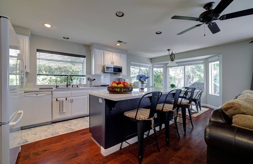 Guajome House | Spacious Family Retreat near Botanica, Legoland, Frontwave Arena, & Beach!