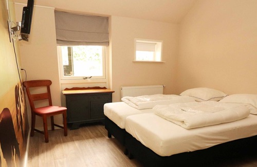 Tweede Exloermond Other | Spacious Farmhouse in Tweede Exloërmond with Patio