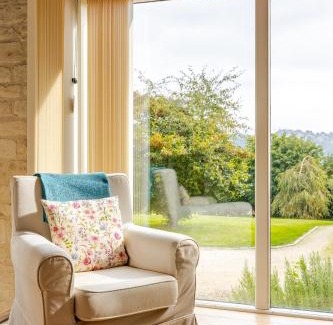 Inchbrook Apartment | Spacious farmhouse with stunning valley views