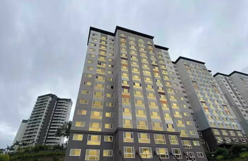 Clark Condo | Spacious Fully Furnished Condo in Freeport Zone Pampanga