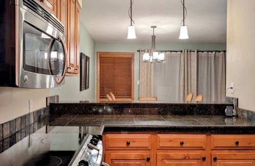 Eagle-Vail Condo | Spacious Golf Course Townhome Centrally Located Between Beaver Creek and Vail