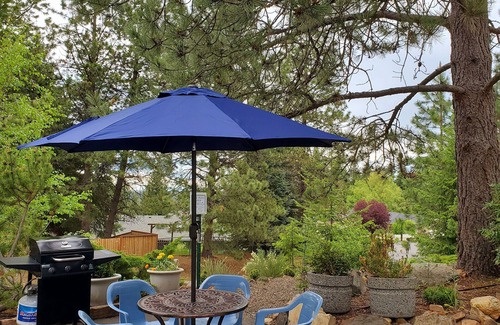 Hayden View Estates House | Spacious Ground Level Apartment, peaceful neighborhood, family friendly