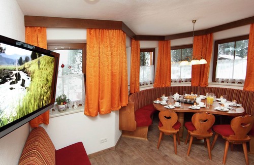 Vorderglemm House | Spacious Holiday Home in Saalbach-Hinterglemm near Ski Area