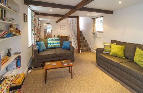 Coalbrookdale Cottage | Spacious Historic Cottage 2 Bathrooms, Ironbridge Museums, Family-friendly