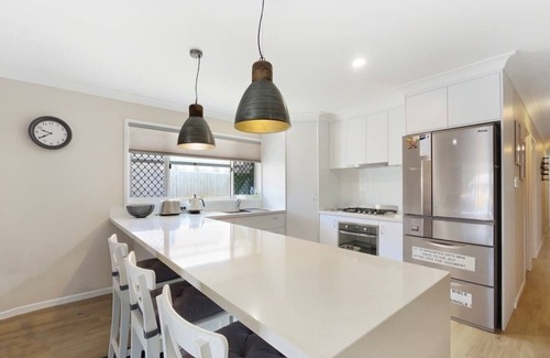 Banksia Beach House | Spacious Holiday Unit on Canal at Banksia Beach