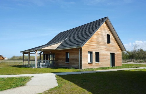 Berck-sur-Mer Villa | Spacious holiday home with a garden