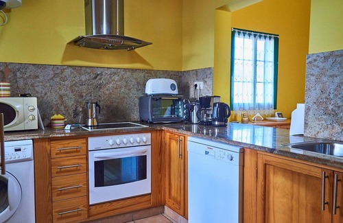 Villaverde House | Spacious Holiday Home in La Oliva