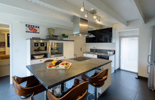 Plouguin House | Spacious holiday home with heated indoor pool
