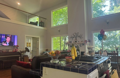 Southeast Eugene House | Spacious home connected to Spencer’s Butte hiking trails