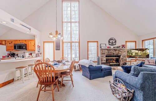 White Haven House | Spacious Home near Lake Harmony w/Lake Club Access Included, Hot Tub, Grill