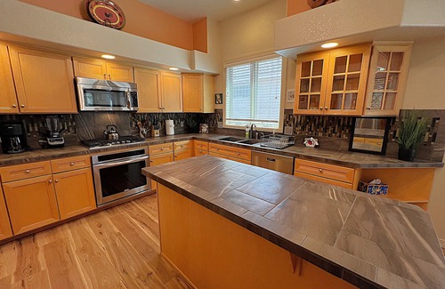Dalton Ranch House | Spacious Home on Golf Course, Central Location to Downtown/Ski Resort