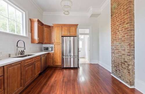 Irish Channel House | Spacious Home on Harmony Street Uptown in Irish Channel, 4Bedroom 3Bathroom