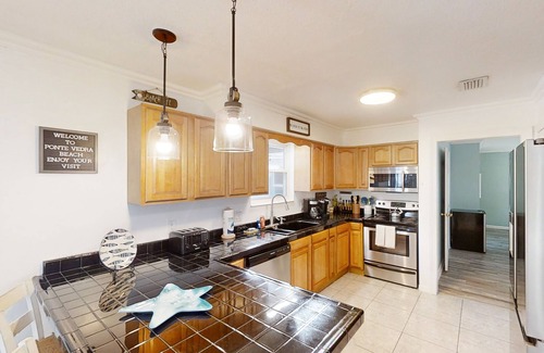 Palm Valley House | Spacious home with private pool , golf nearby, WIFI and near beaches