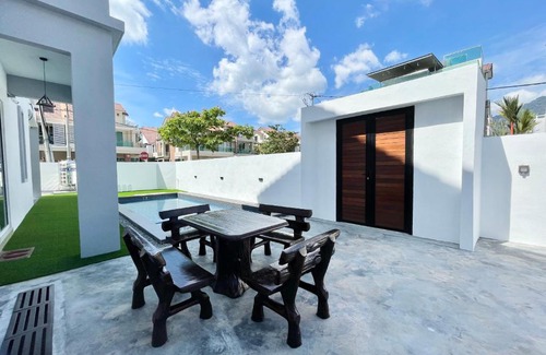Kampung Bakau House | Spacious Home with Private Swimming Pool in Langkawi by Zervin