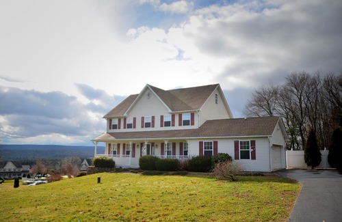 Saylorsburg House | Spacious Home with a Game room, Pool , Sauna, Hot Tub