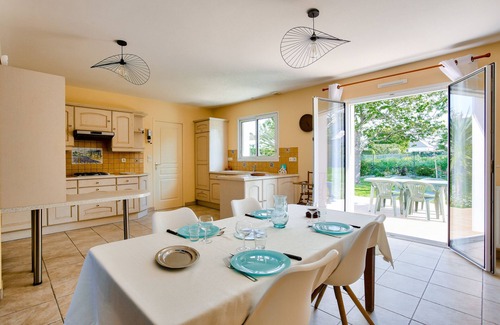 Pleurtuit House | Spacious house for 4 with garden and terrace