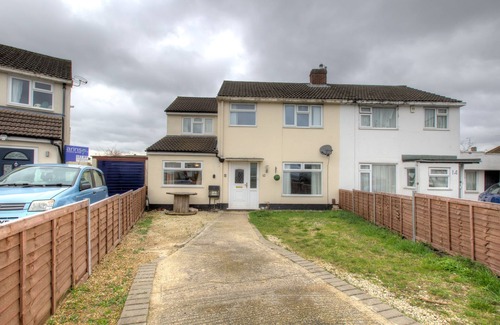 Reading House | Spacious house in a quite cul de sac with parking and great location.