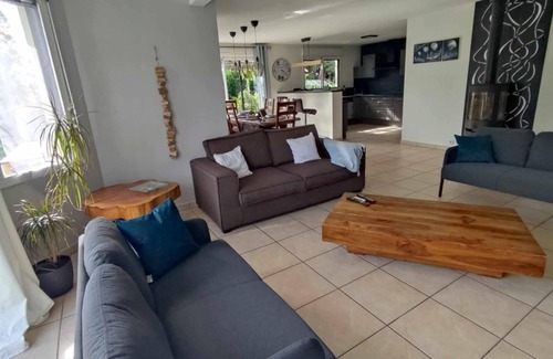 Santec House | Spacious house with garden, pets welcome.