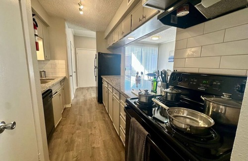 Nassau Bay Apartment | Spacious Houston Downtown, Near NASA Space Center.