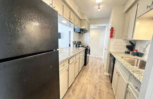Nassau Bay Apartment | Spacious Houston Downtown, Near NASA Space Center.