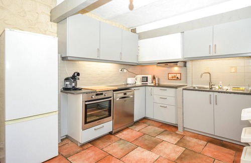 Molleges House | Spacious, idyllic vacation home with pretty outdoor area and great pool.