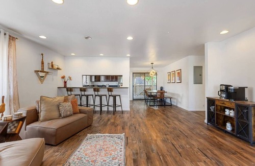 Kapolei Apartment | Spacious Island Retreat AC WD Parking WiFi