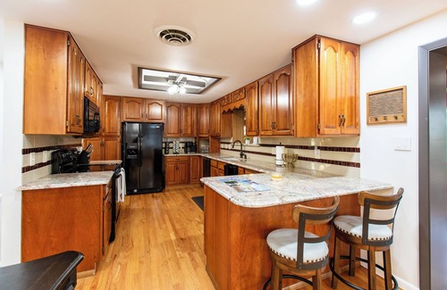 Applewood Villages House | Spacious ~ King Beds ~ Pool ~ Spa~ Mountain View’s