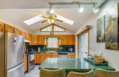 Wallenpaupauk Lake Estates House | Spacious Lake Ariel Home w/ Deer Lake Beach Access