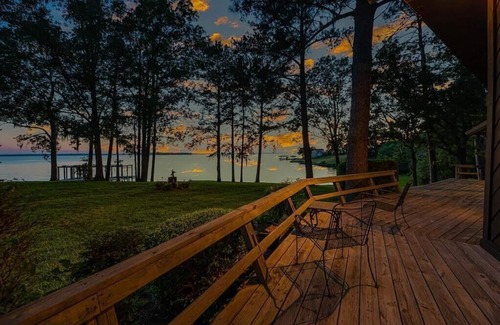 West Livingston House | Spacious Lakefront Getaway: Pet-Friendly Retreat w/Dock and Stunning Lake Views