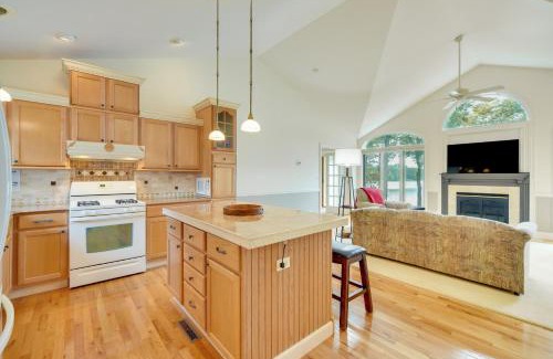 Chetek House | Spacious Lakefront New Auburn Home with Sunroom