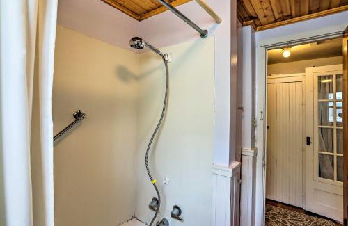 Lakeside House | Spacious Lakeside Cottage - 2 Miles to Marblehead!