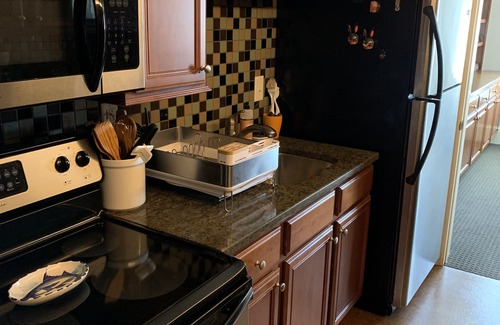 Georgetown Apartment | Spacious living in Historic Georgetown with shops, dining, museums steps away!