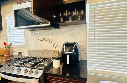 Estate Whim House | Spacious Living Room, Granite Island, Fire Pit & Ample Parking for Relaxation”