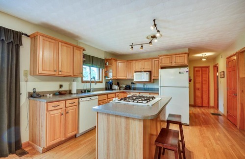 Lowville House | Spacious Lowville Retreat on 4 Private Acres!