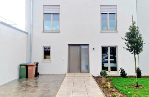 Reckange-sur-Mess Apartment | Spacious&Luxurious 5 bedrooms House