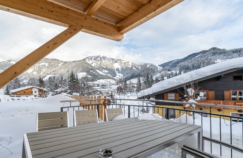 Werfenweng Apartment | Spacious & luxurious apartment with sauna near ski lift