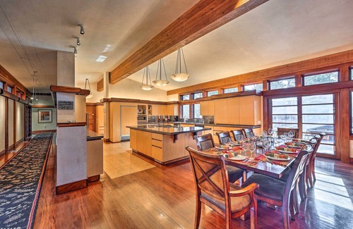 Hailey House | Spacious Luxury Retreat w/Private Hot Tub & Pool!
