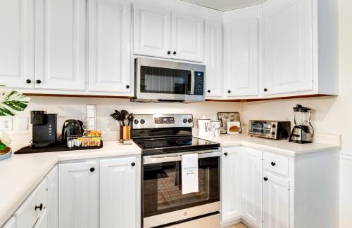 Normal House | Spacious Madison Vacation Rental with Backyard!