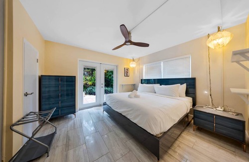 Westchester House | Spacious Miami Home w/Lush Private Garden