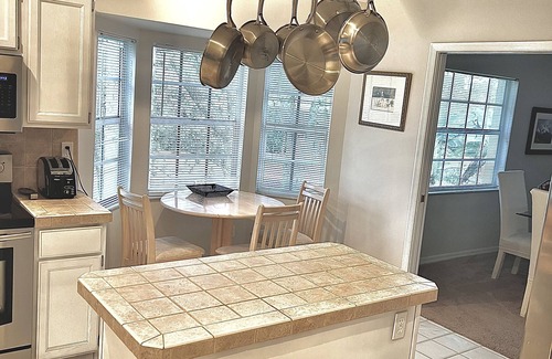 Kings Lake Condo | Spacious, Modern 3 Bed/3 Full Bath Condo on Kings Lake - 10 min from the beach