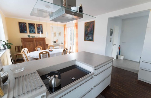 Schlutup House | Spacious, modern dream house in a quiet location
