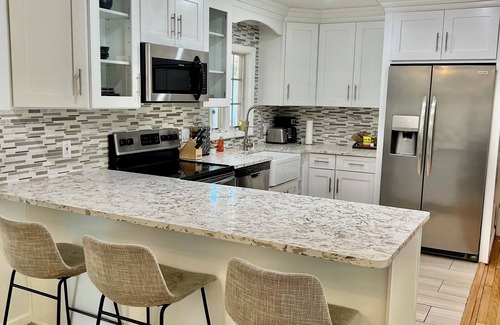 North Valley Stream House | Spacious Modern House 15 minutes from JFK airport!